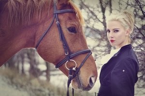 iva_and_horse_ii_by_melinaphoe